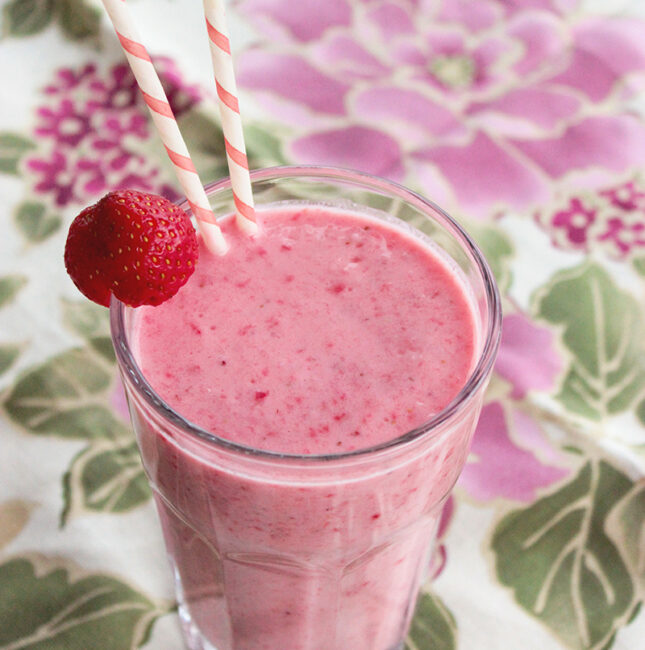 Gluten-free Red Berry Smoothie - The Petite Cook™