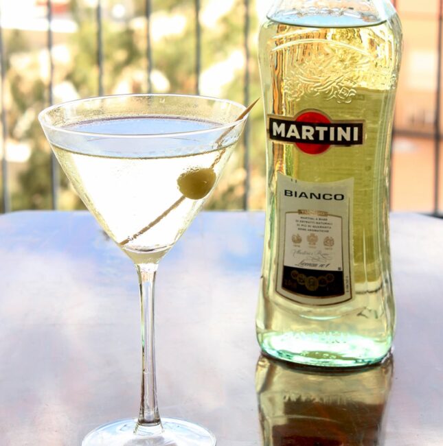 Vesper Cocktail - James Bond's favorite drink - The Petite Cook™