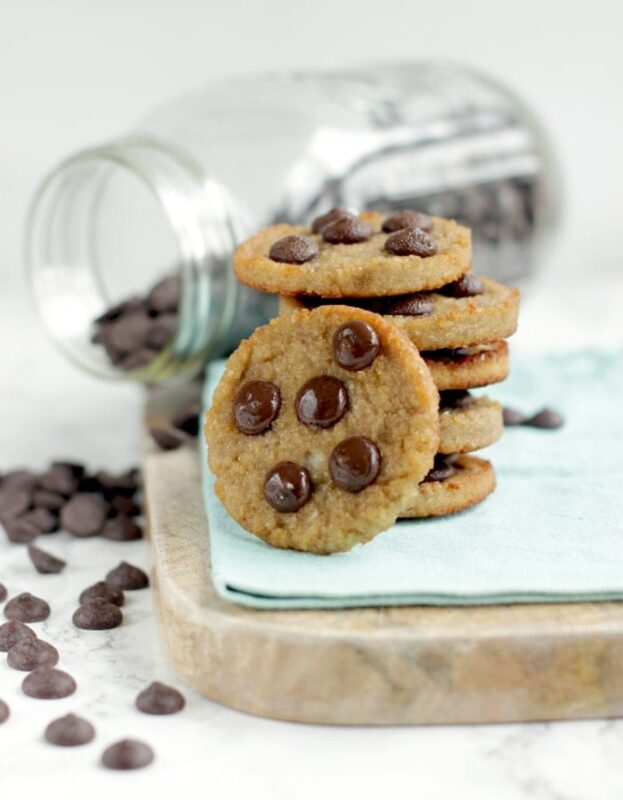 3-ingredient-chocolate-chip-cookies-the-petite-cook