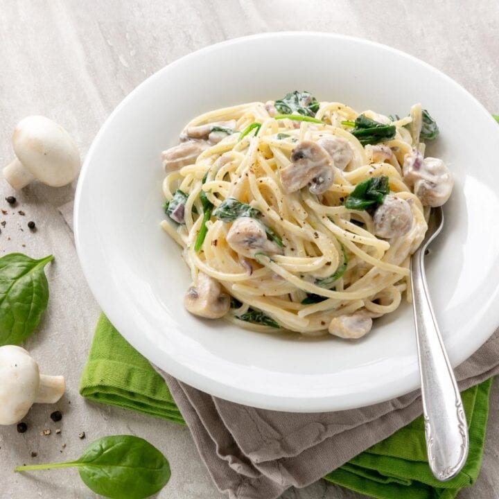 Creamy Mushroom Spinach Pasta - The Petite Cook™