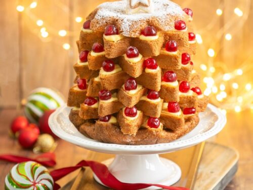 Stella di Pandoro with Chantilly Custard Cream and Cranberries -  SugarLoveSpices