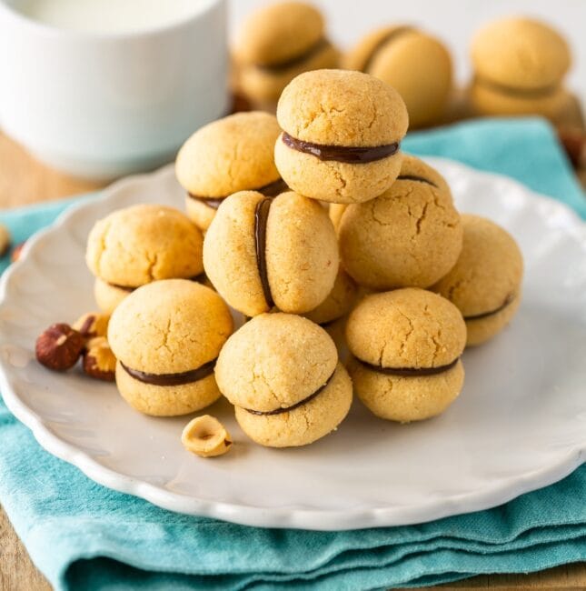 Baci di Dama - Hazelnut Cookies - The Petite Cook™