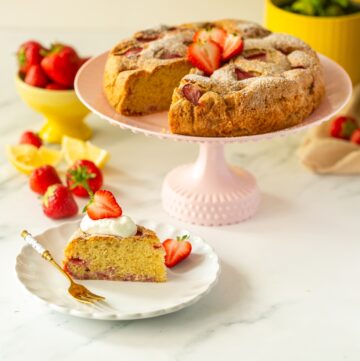 Italian strawberry cake.